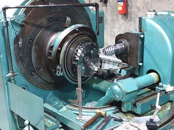 Фото зуборізного верстата Фото зуборізного верстата